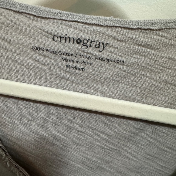 Erin Gray Long Sleeve MESSY V Tee in Gray Pima Cotton Slub - Picture 3 of 3